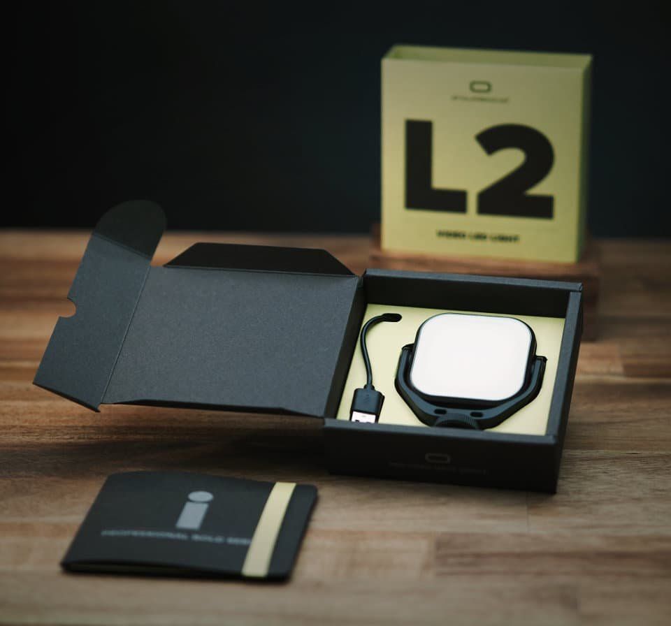 Shoulderpod_L2_video_LED_light_