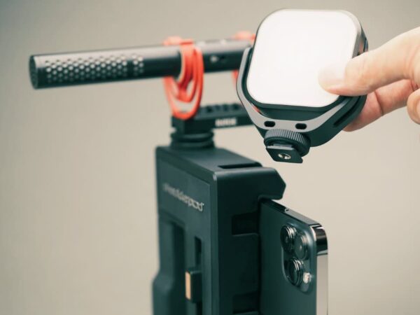 Shoulderpod_L2_video_LED_light_